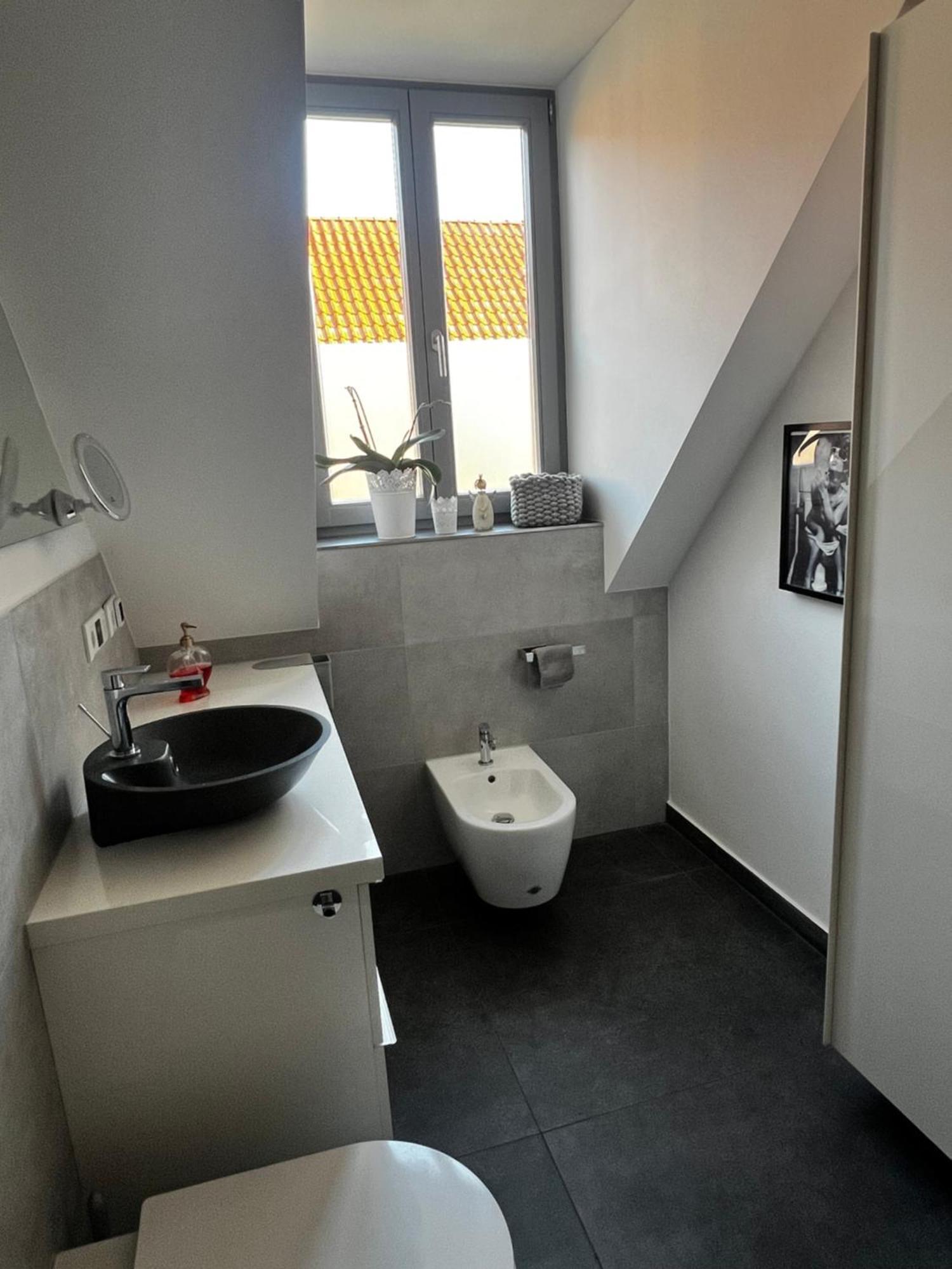 Moderne Galeriewohnung Mit Balkon Und Stellplatz Am Wenigemarkt Erfurt Exteriér fotografie